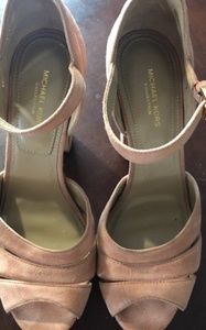 Michael Kors Collection size 6 pink sandals